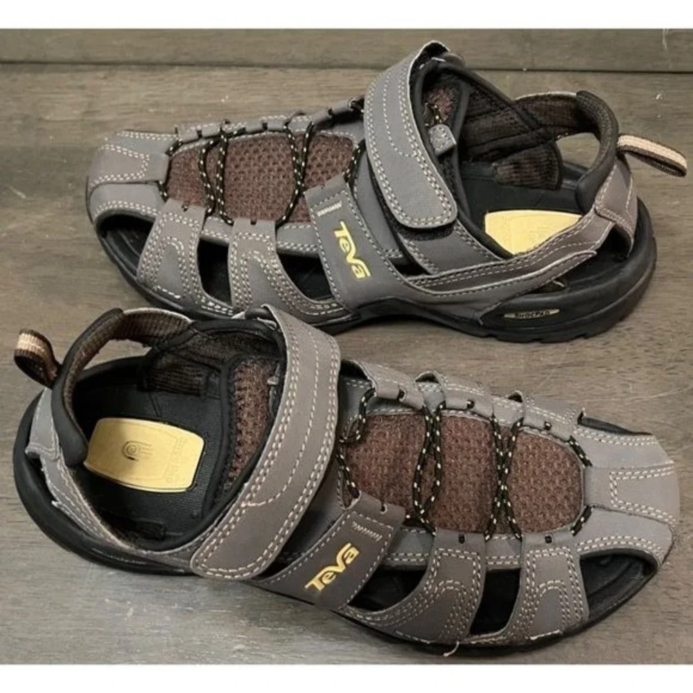 Teva Forebay Outdoor Sandal Men's Size 8 Excellent Condition Gray/Brown
